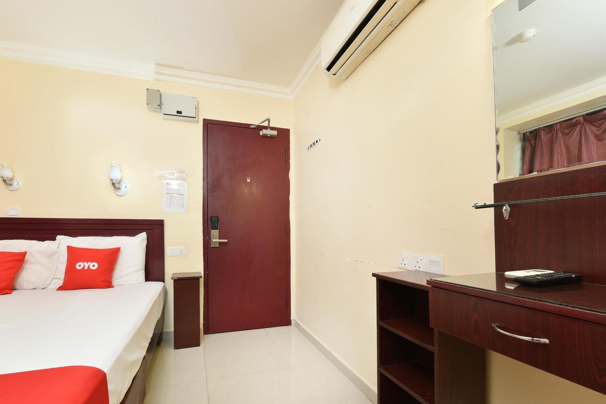 Super Oyo 90562 J Hotel Pj Petaling Jaya Bagian luar foto