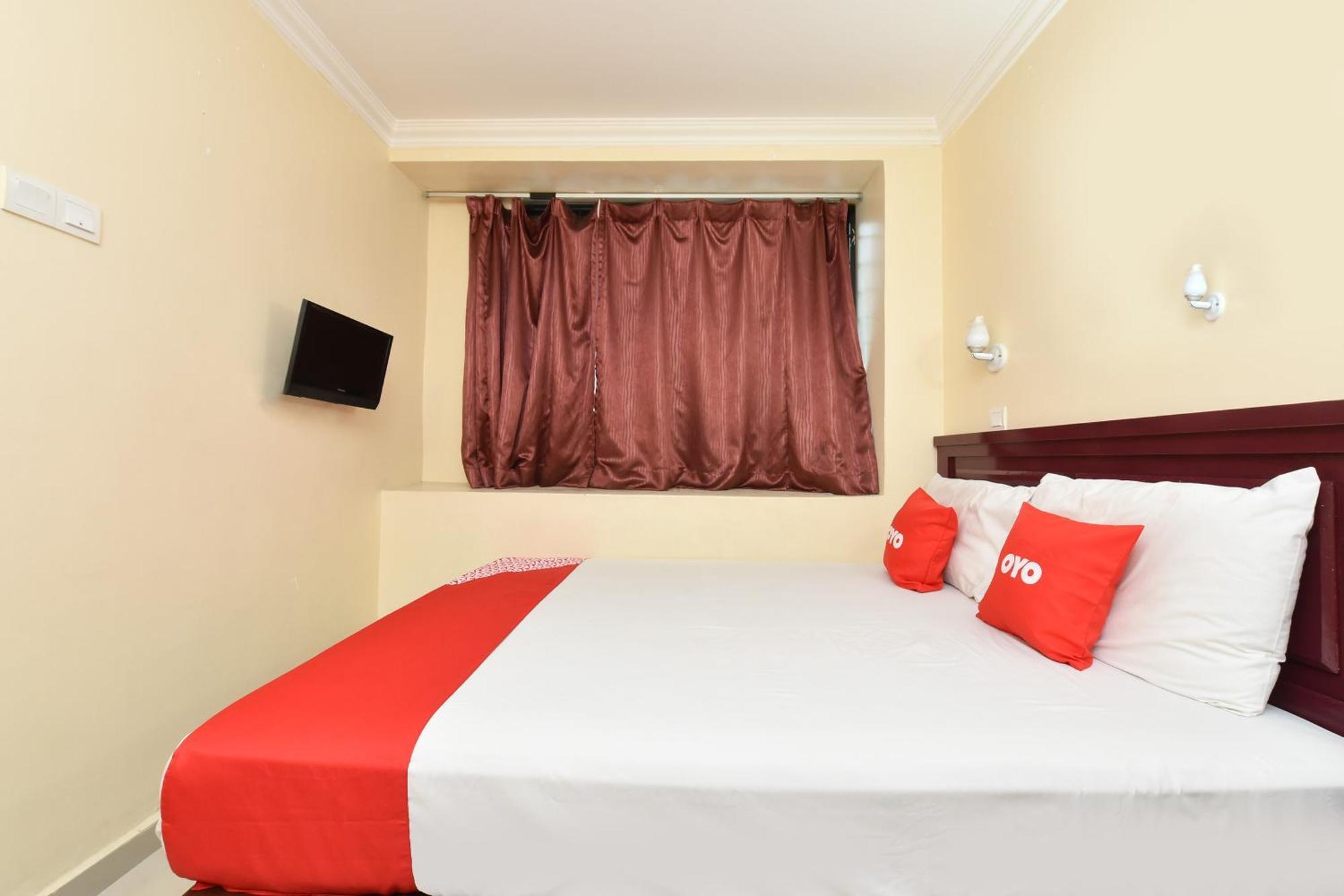Super Oyo 90562 J Hotel Pj Petaling Jaya Bagian luar foto