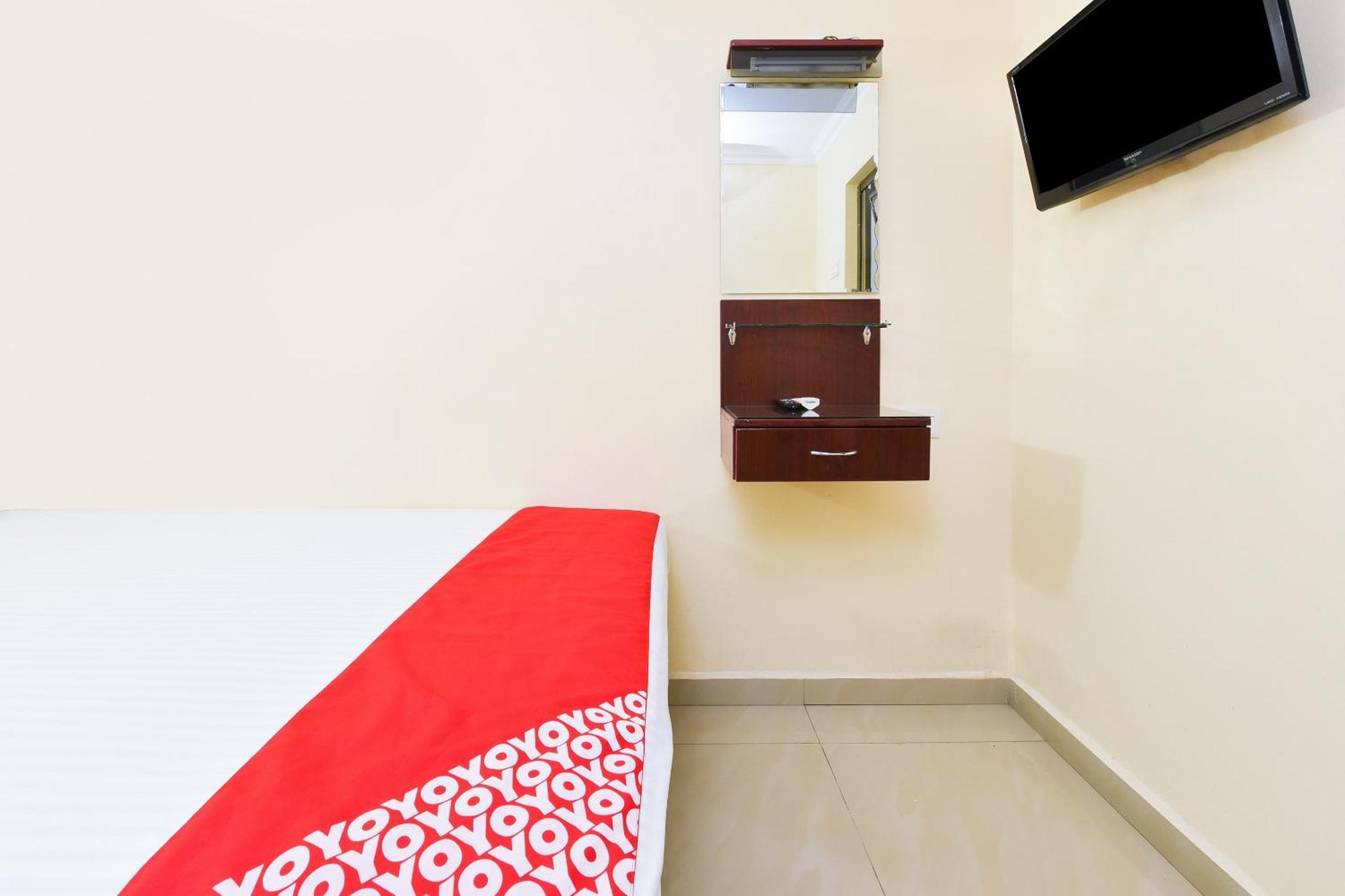 Super Oyo 90562 J Hotel Pj Petaling Jaya Bagian luar foto
