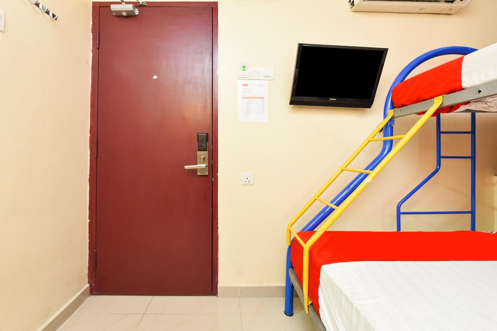 Super Oyo 90562 J Hotel Pj Petaling Jaya Bagian luar foto